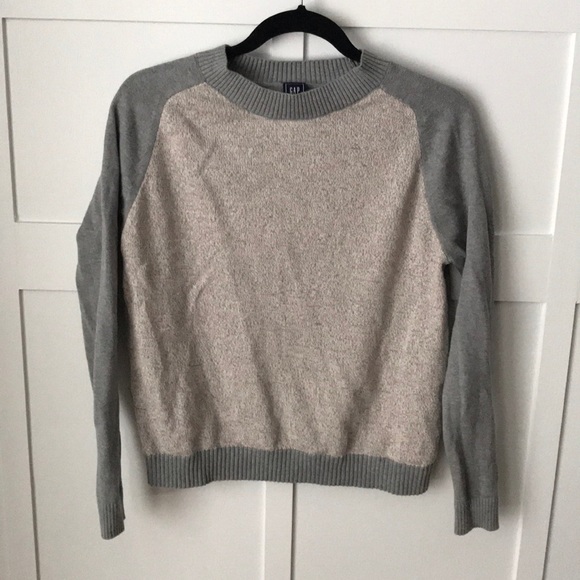 Gap Raglan Sweater - Picture 1 of 4